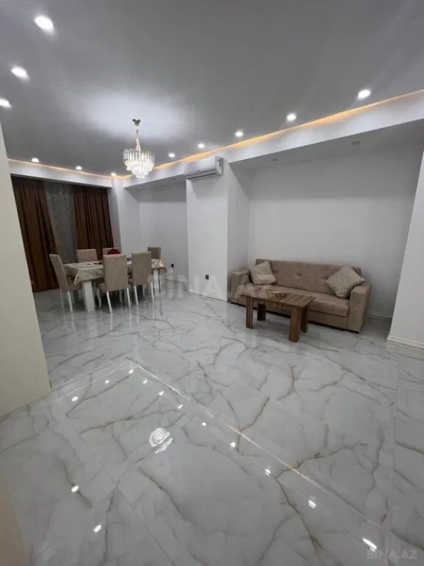 Kirayə verilir 4 otaqlı mənzil 180 m²