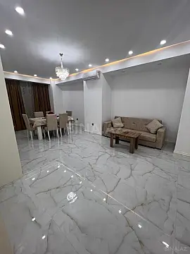 Kirayə verilir 4 otaqlı mənzil 180 m²