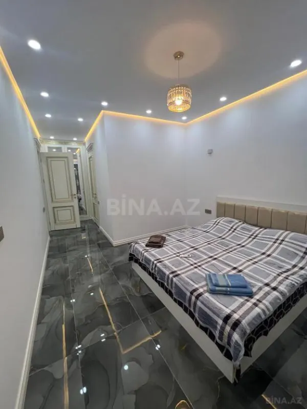Kirayə verilir 5 otaqlı mənzil 220 m²
