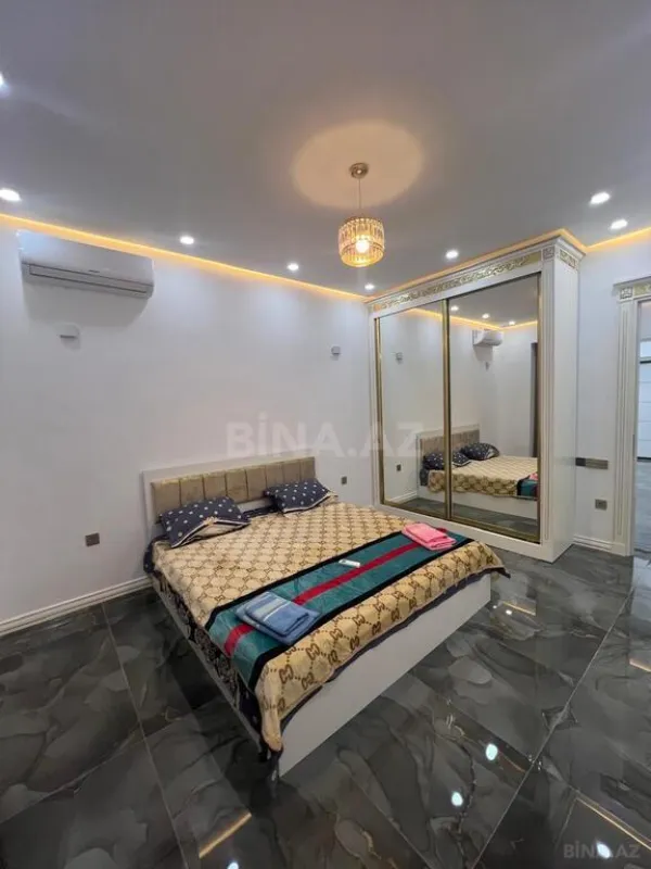 Kirayə verilir 5 otaqlı mənzil 220 m²