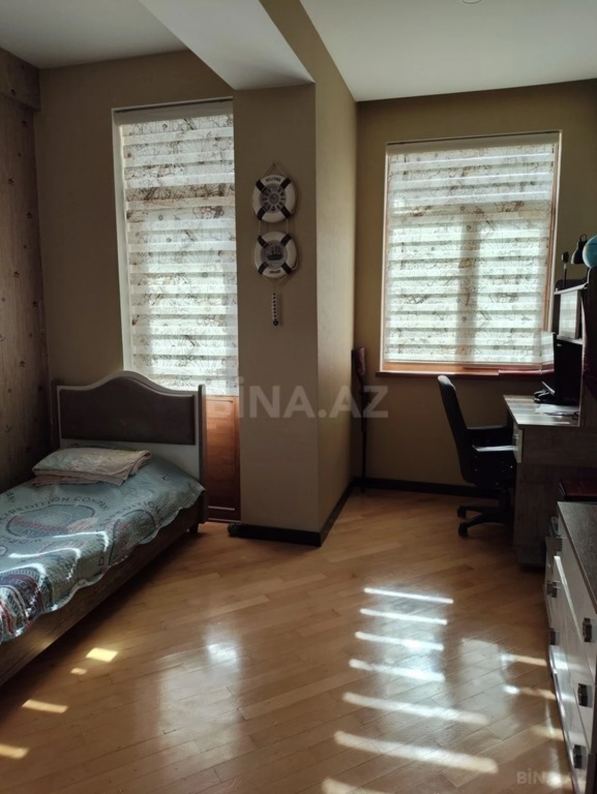 Satılır 5 otaqlı mənzil 200 m²