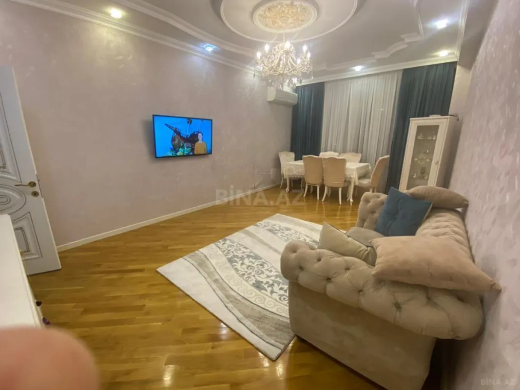 Satılır 3 otaqlı mənzil 105 m²