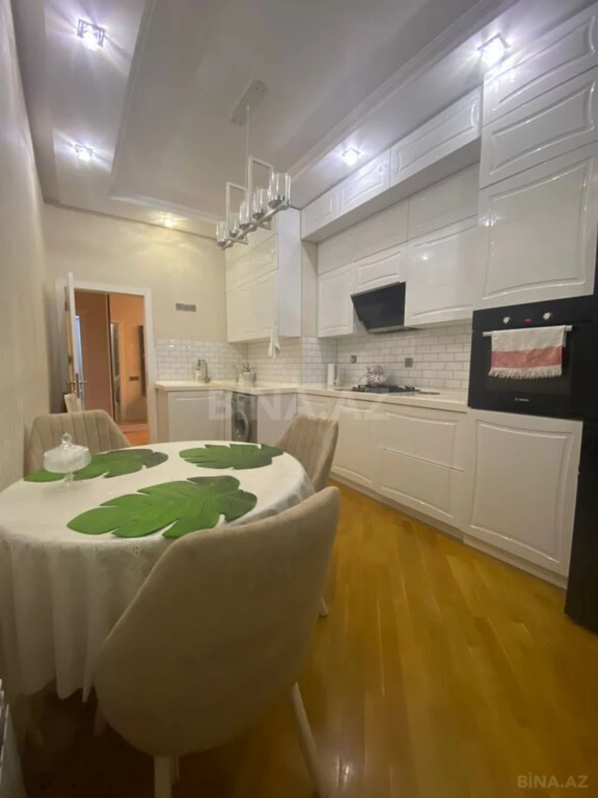 Satılır 3 otaqlı mənzil 105 m²
