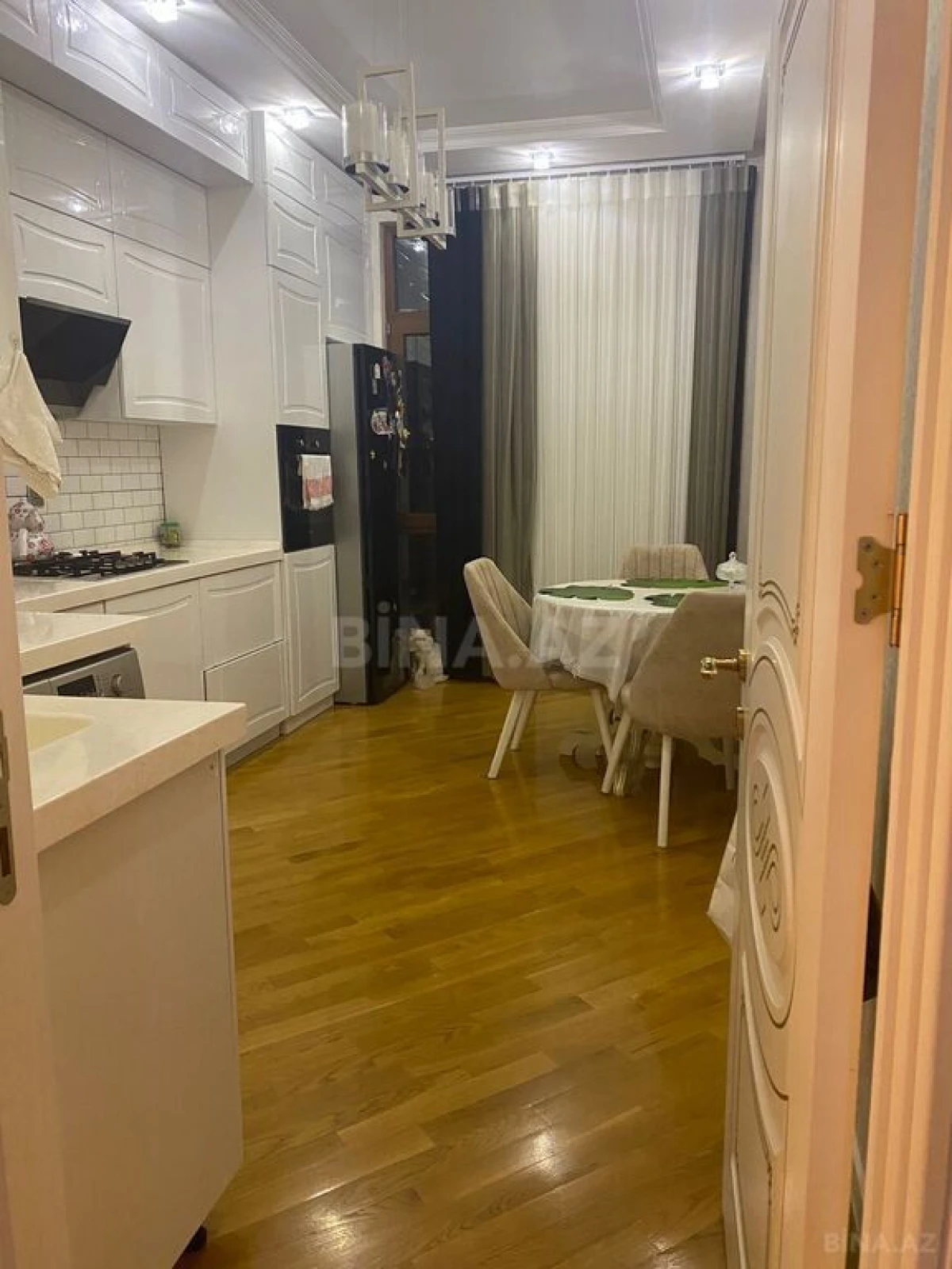 Satılır 3 otaqlı mənzil 105 m²
