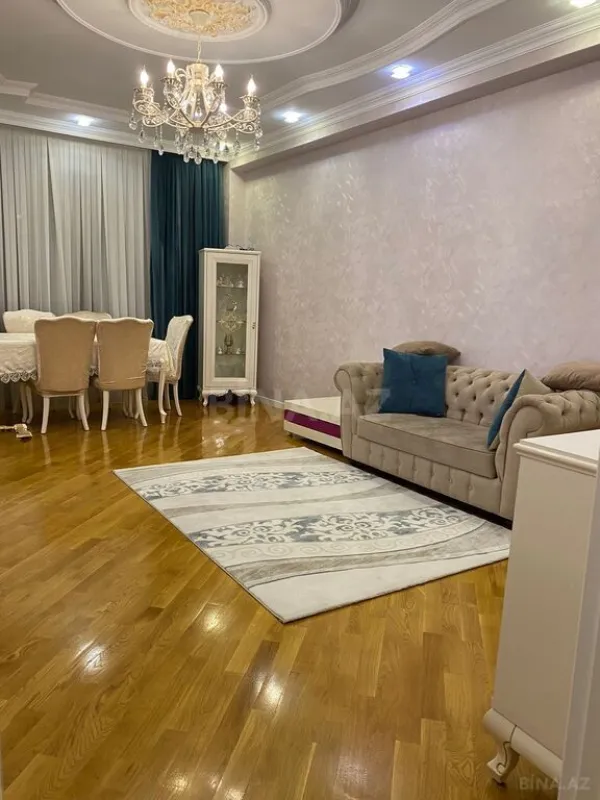 Satılır 3 otaqlı mənzil 105 m²