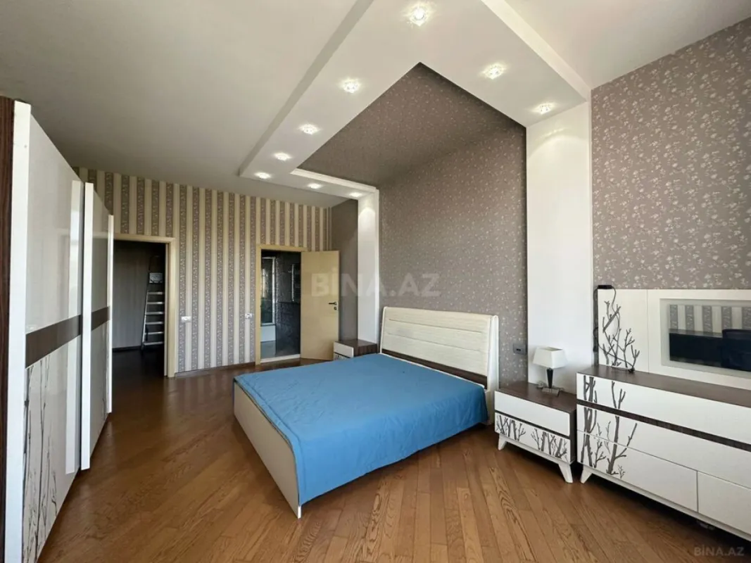 Kirayə verilir 4 otaqlı mənzil 220 m²