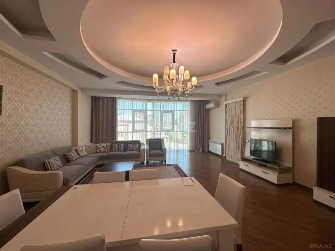 Kirayə verilir 4 otaqlı mənzil 220 m²
