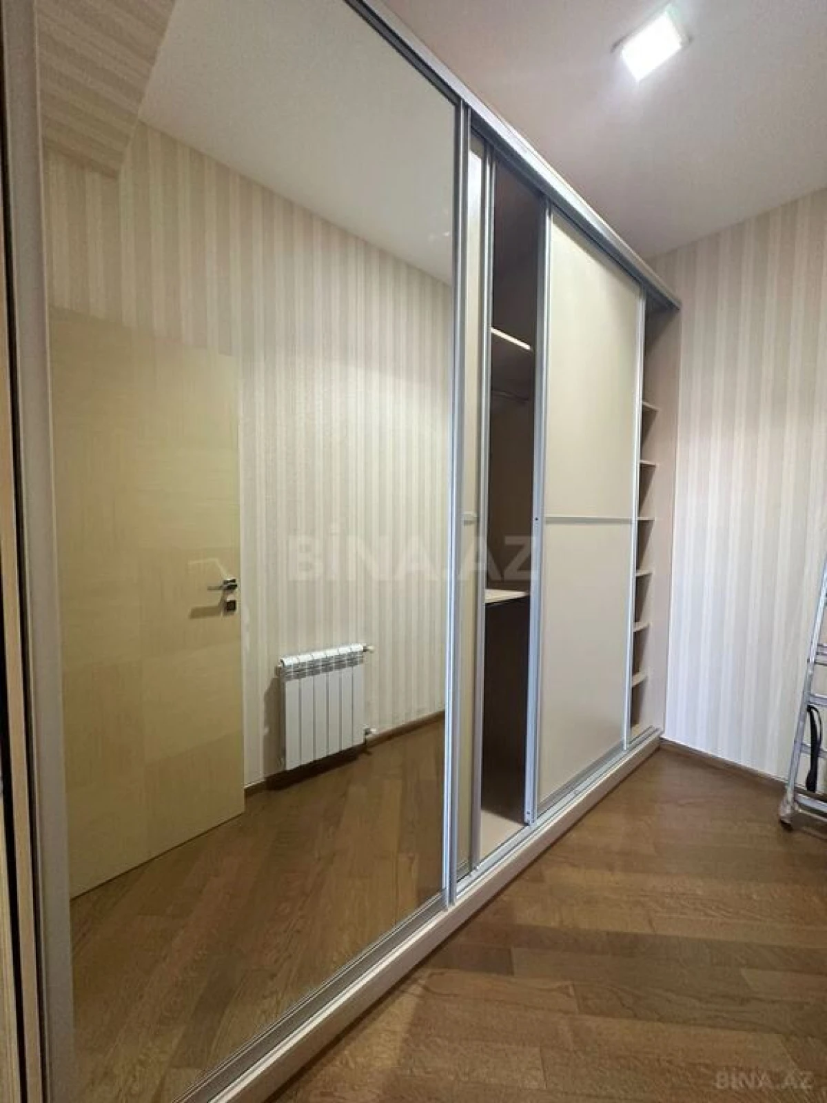 Kirayə verilir 4 otaqlı mənzil 220 m²