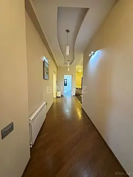 Kirayə verilir 4 otaqlı mənzil 220 m²