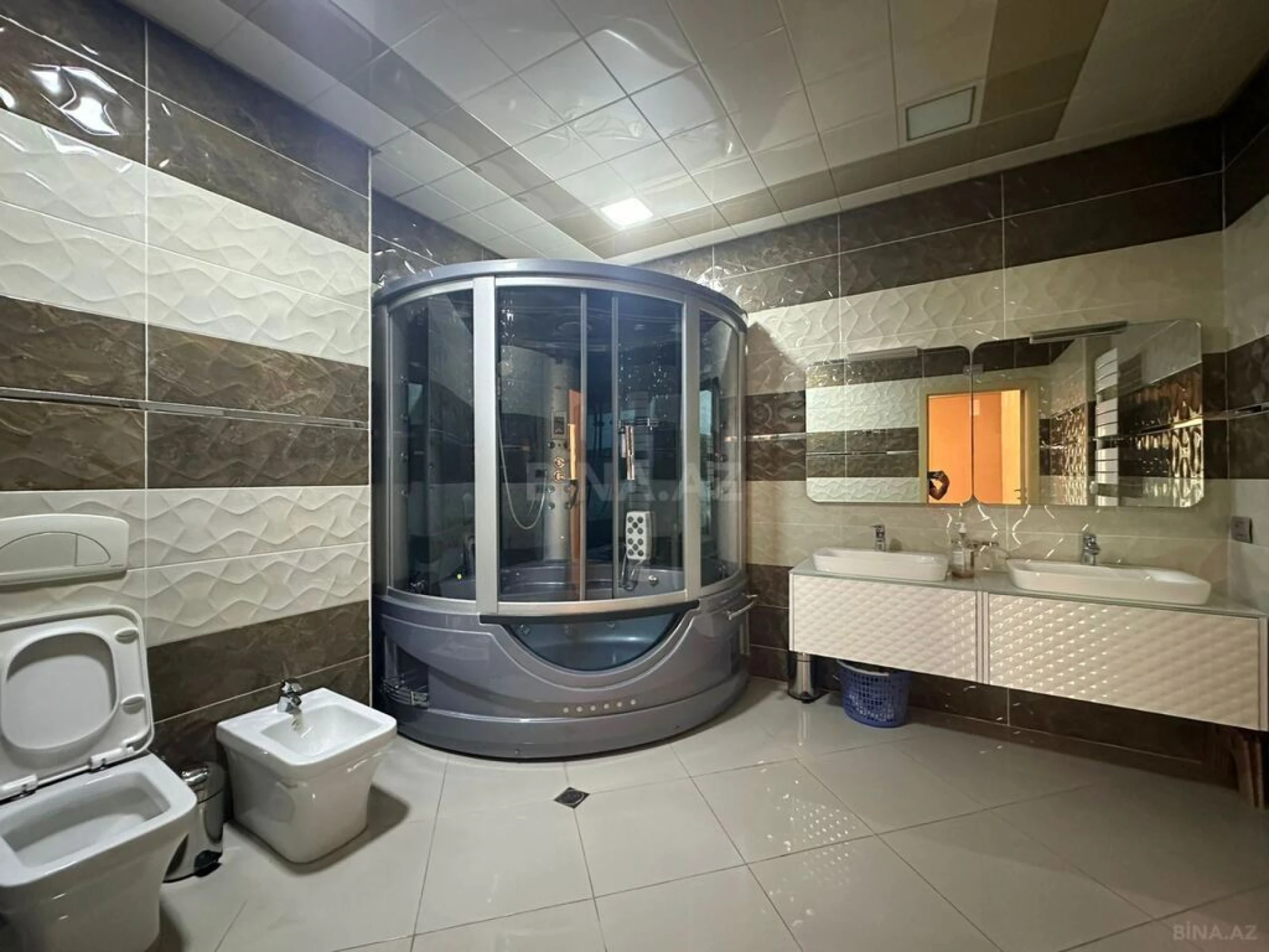 Kirayə verilir 4 otaqlı mənzil 220 m²