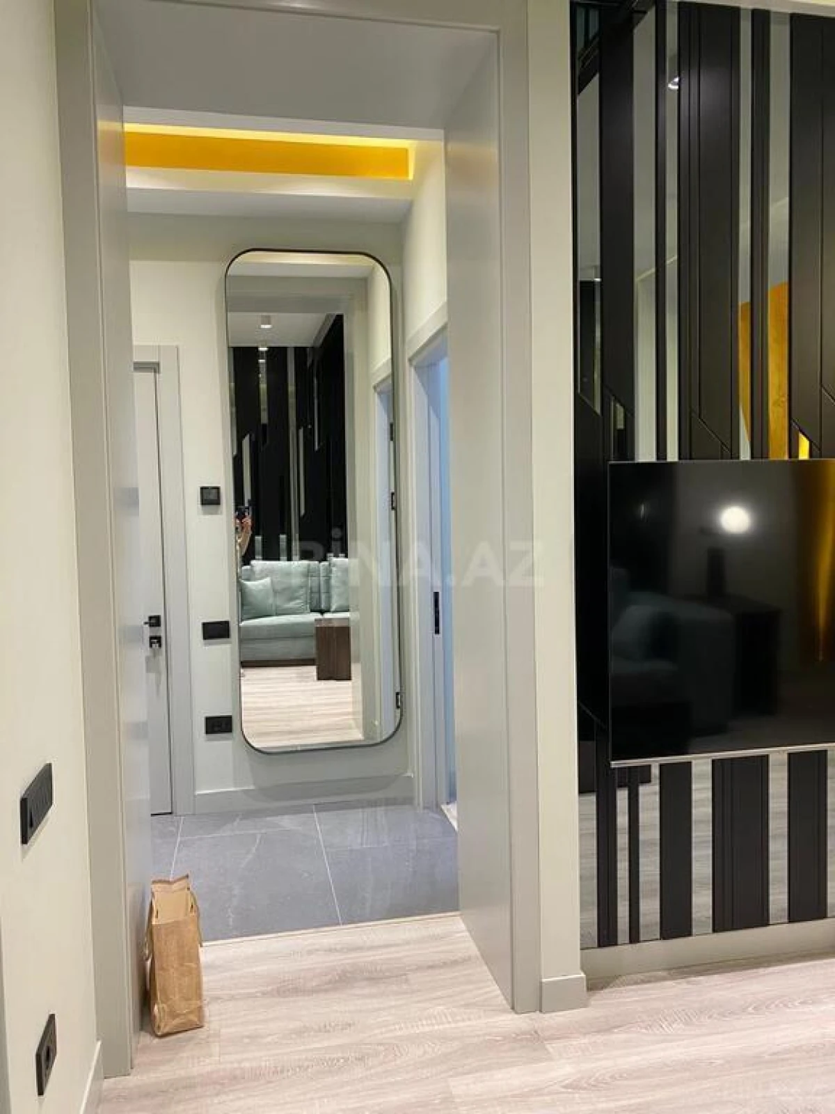 Satılır 2 otaqlı mənzil 65 m²