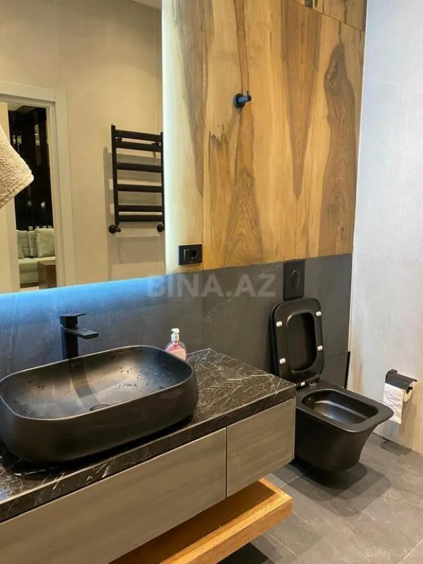 Satılır 2 otaqlı mənzil 65 m²
