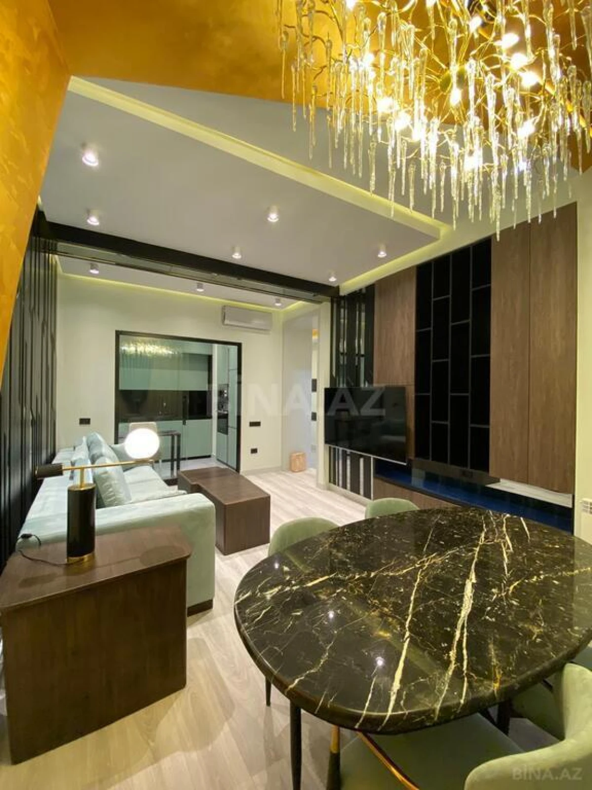 Satılır 2 otaqlı mənzil 65 m²