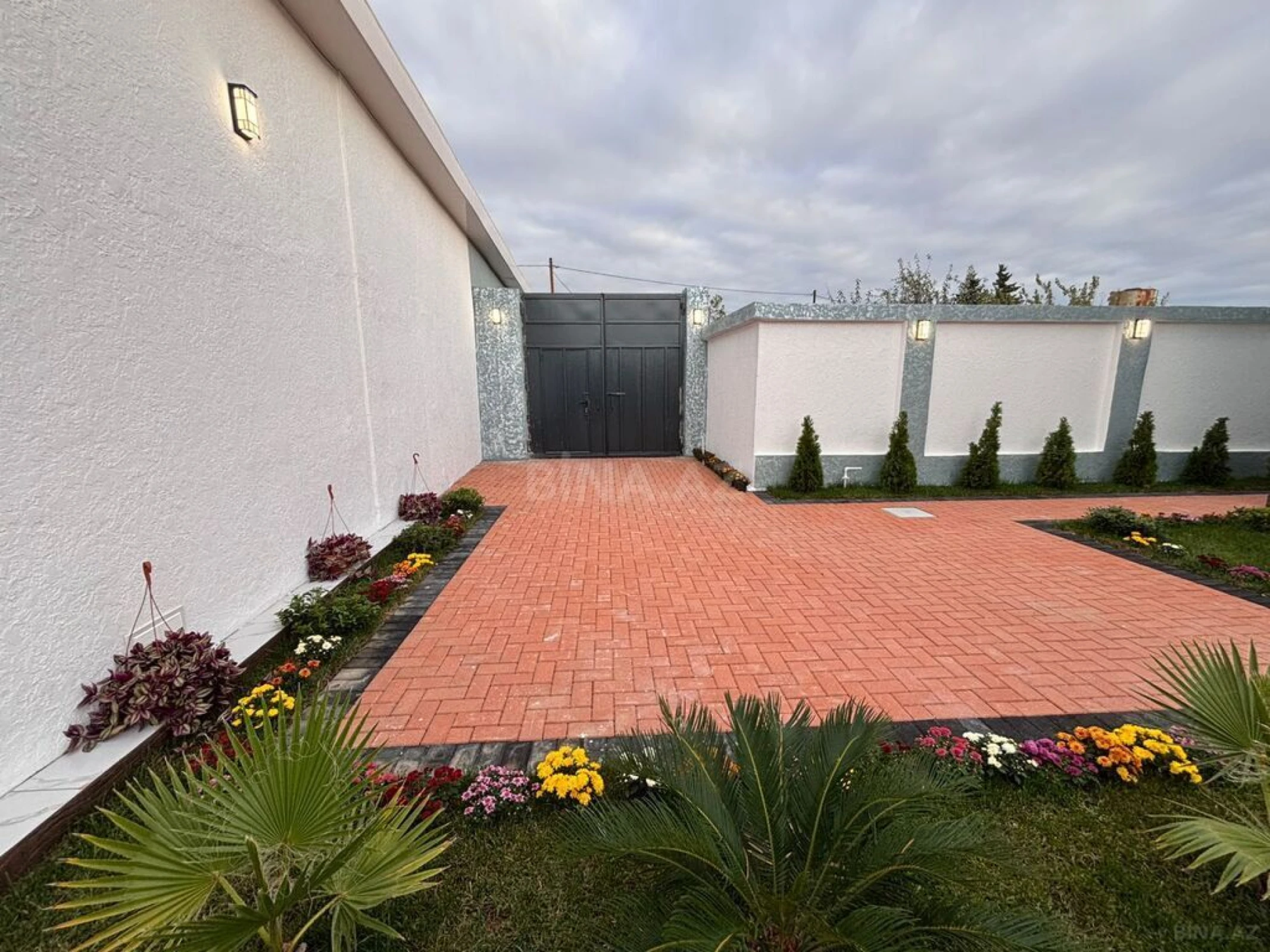 Satılır 4 otaqlı həyət evi 170 m²