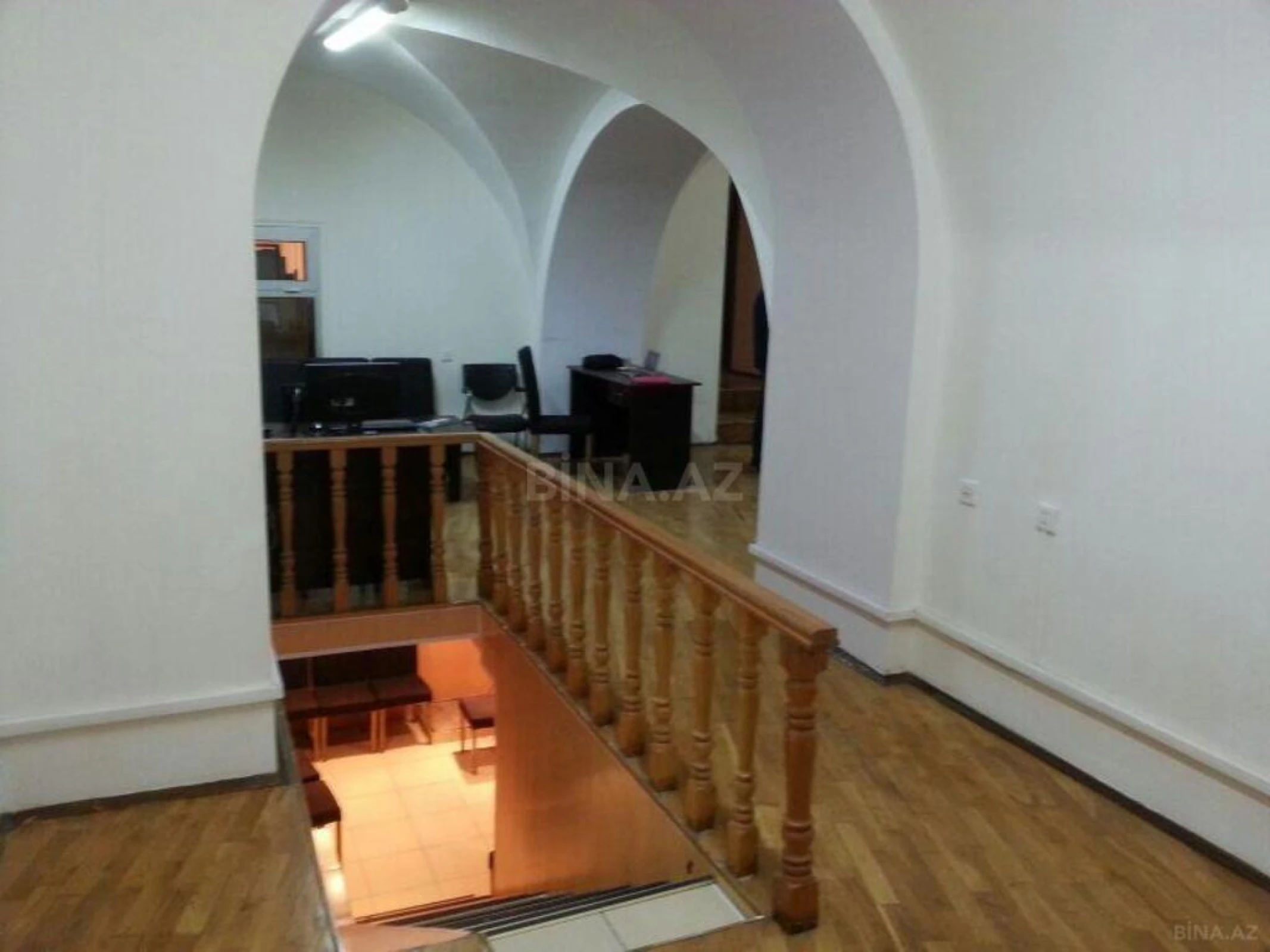 Satılır obyekt 190 m²