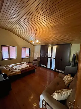 Satılır 10 otaqlı həyət evi 470 m²