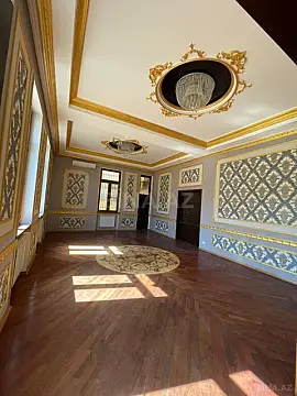 Satılır 10 otaqlı həyət evi 470 m²