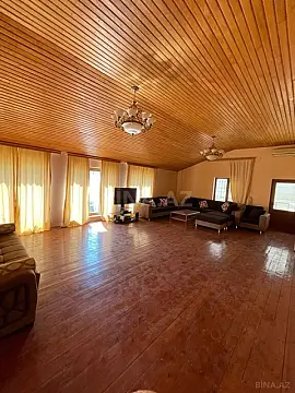 Satılır 10 otaqlı həyət evi 470 m²
