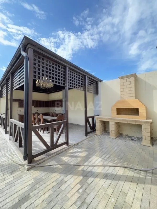 Satılır 6 otaqlı həyət evi 350 m²