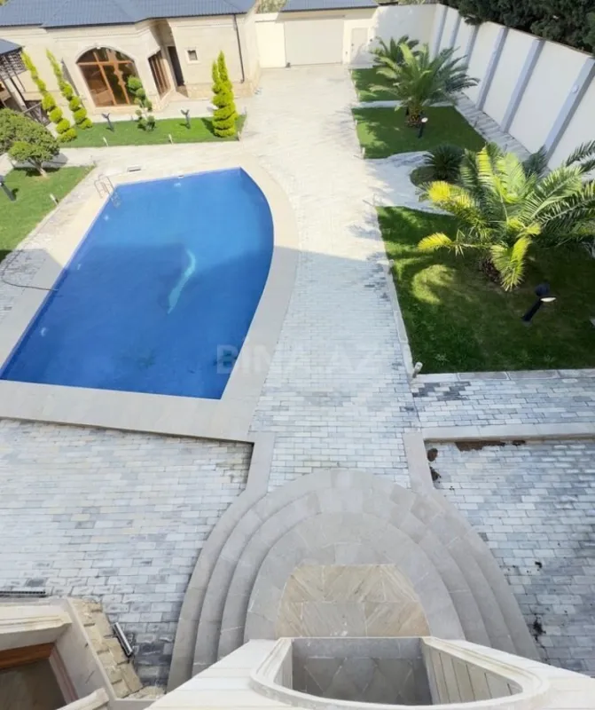 Satılır 6 otaqlı həyət evi 350 m²