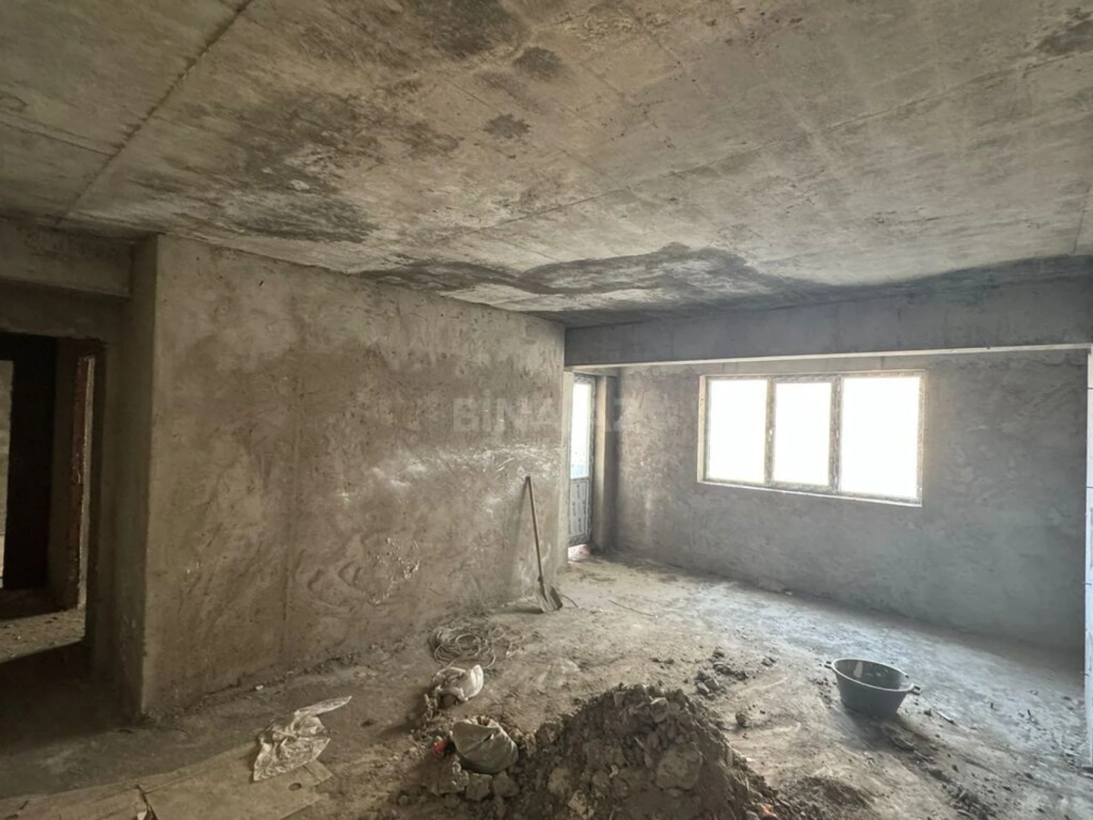 Satılır 2 otaqlı mənzil 100 m²