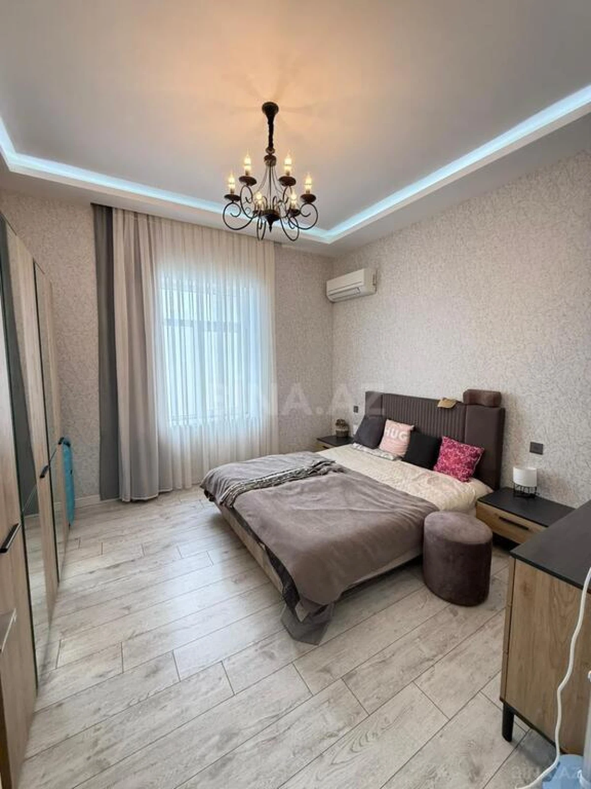 Satılır 4 otaqlı həyət evi 160 m²