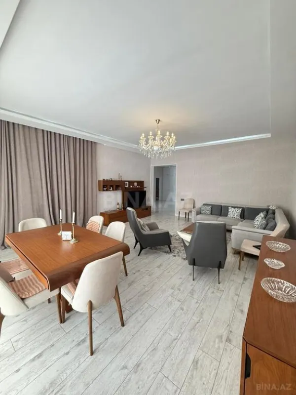 Satılır 4 otaqlı həyət evi 160 m²