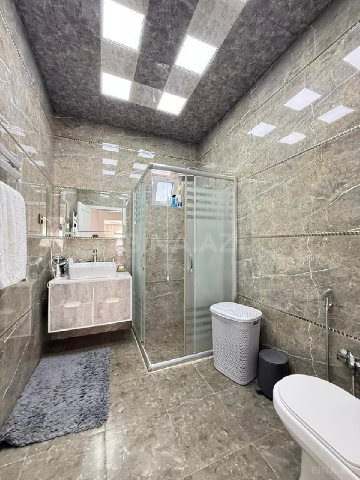 Satılır 4 otaqlı həyət evi 160 m²