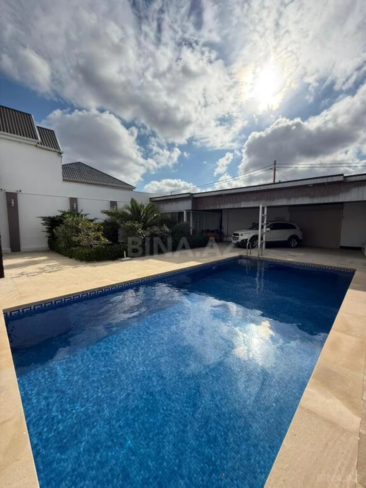 Satılır 4 otaqlı həyət evi 160 m²