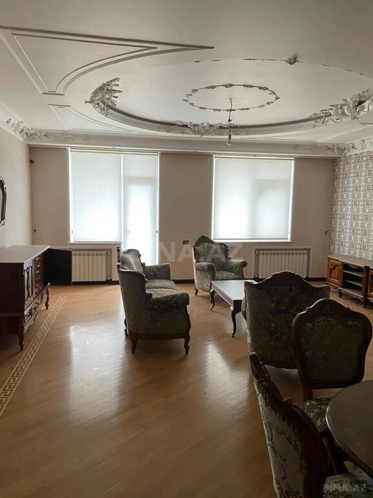 Satılır 4 otaqlı mənzil 170 m²