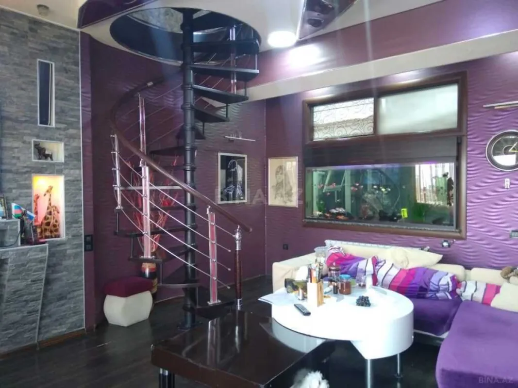 Satılır 6 otaqlı mənzil 176 m²