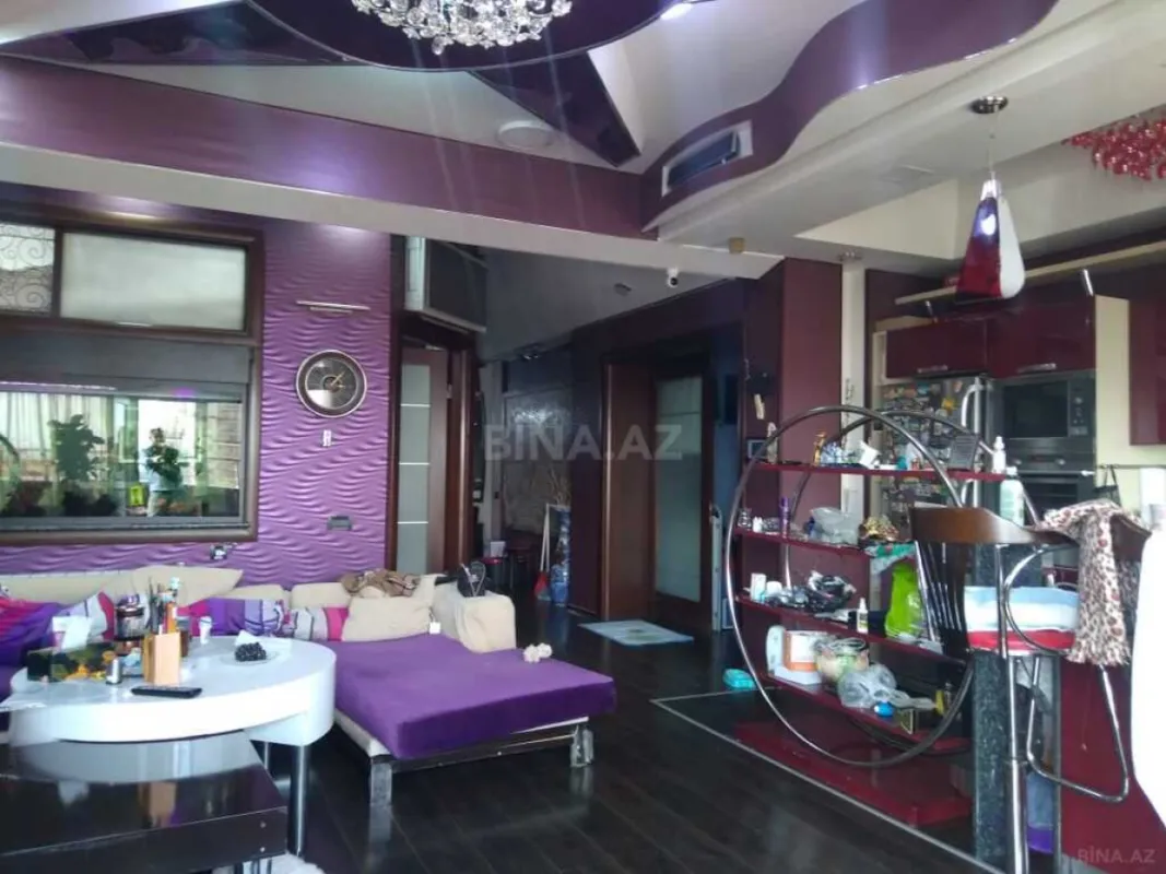 Satılır 6 otaqlı mənzil 176 m²