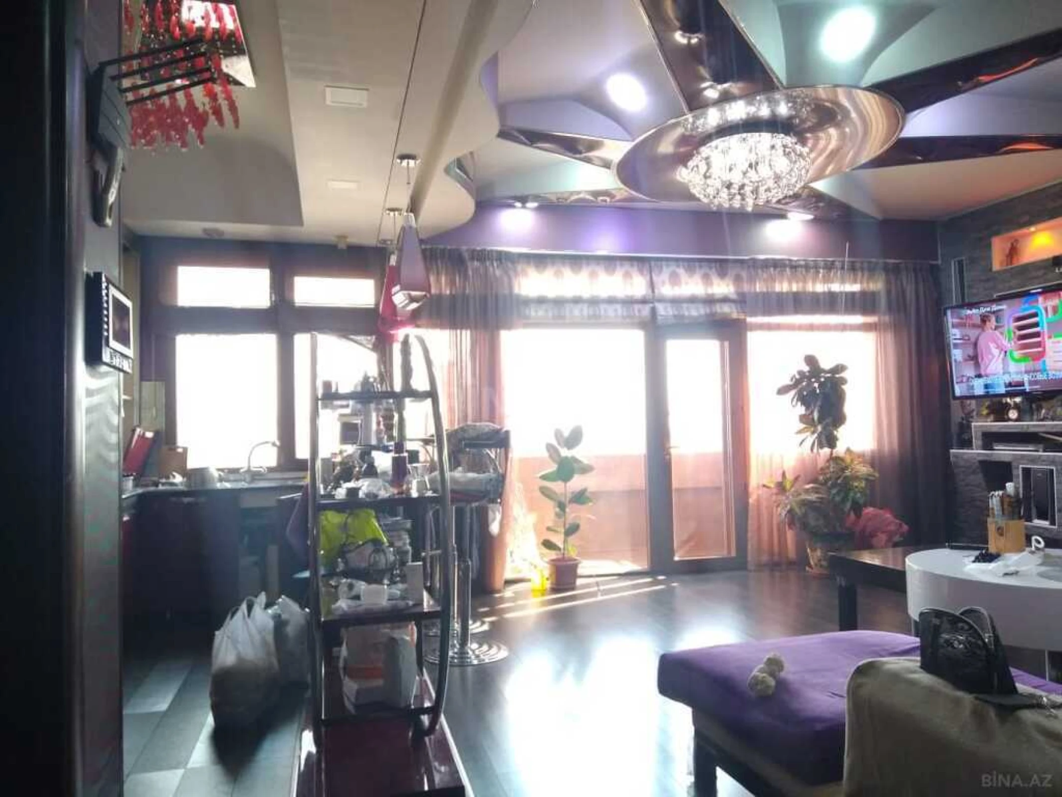 Satılır 6 otaqlı mənzil 176 m²