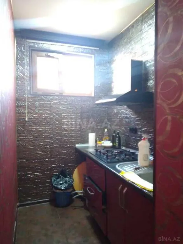 Satılır 6 otaqlı mənzil 176 m²