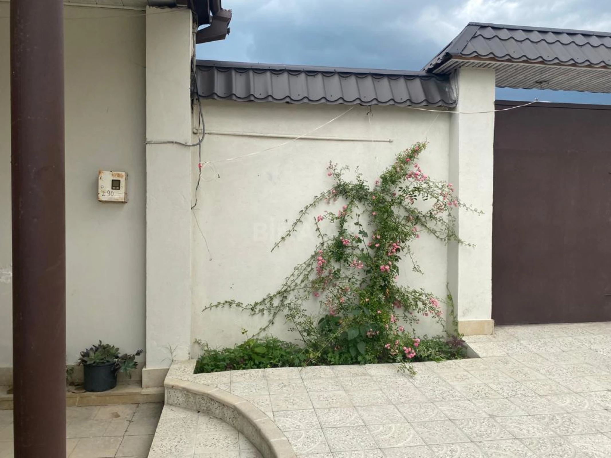 Satılır 4 otaqlı həyət evi 140 m²