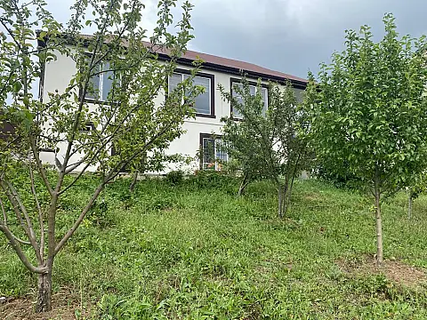 Satılır 4 otaqlı həyət evi 140 m²