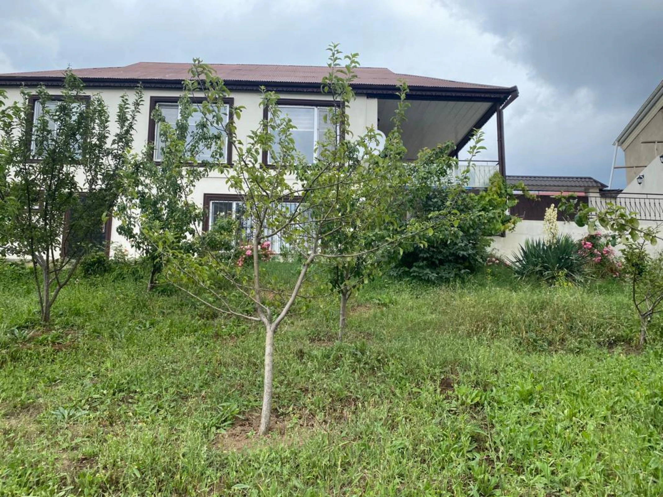 Satılır 4 otaqlı həyət evi 140 m²