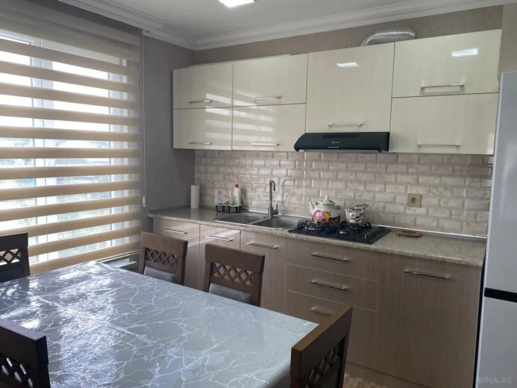 Satılır 4 otaqlı həyət evi 140 m²