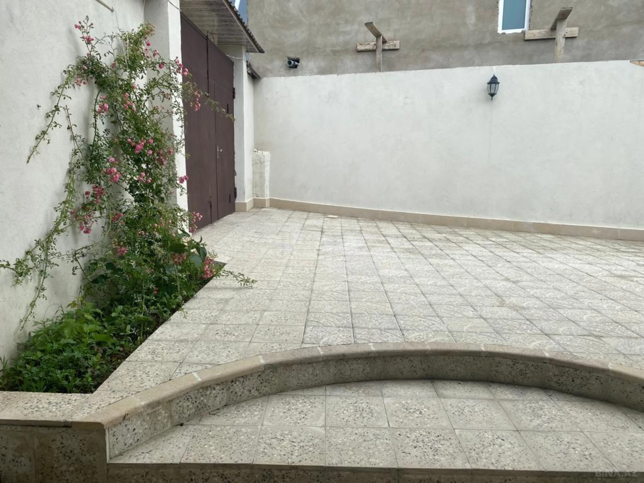 Satılır 4 otaqlı həyət evi 140 m²