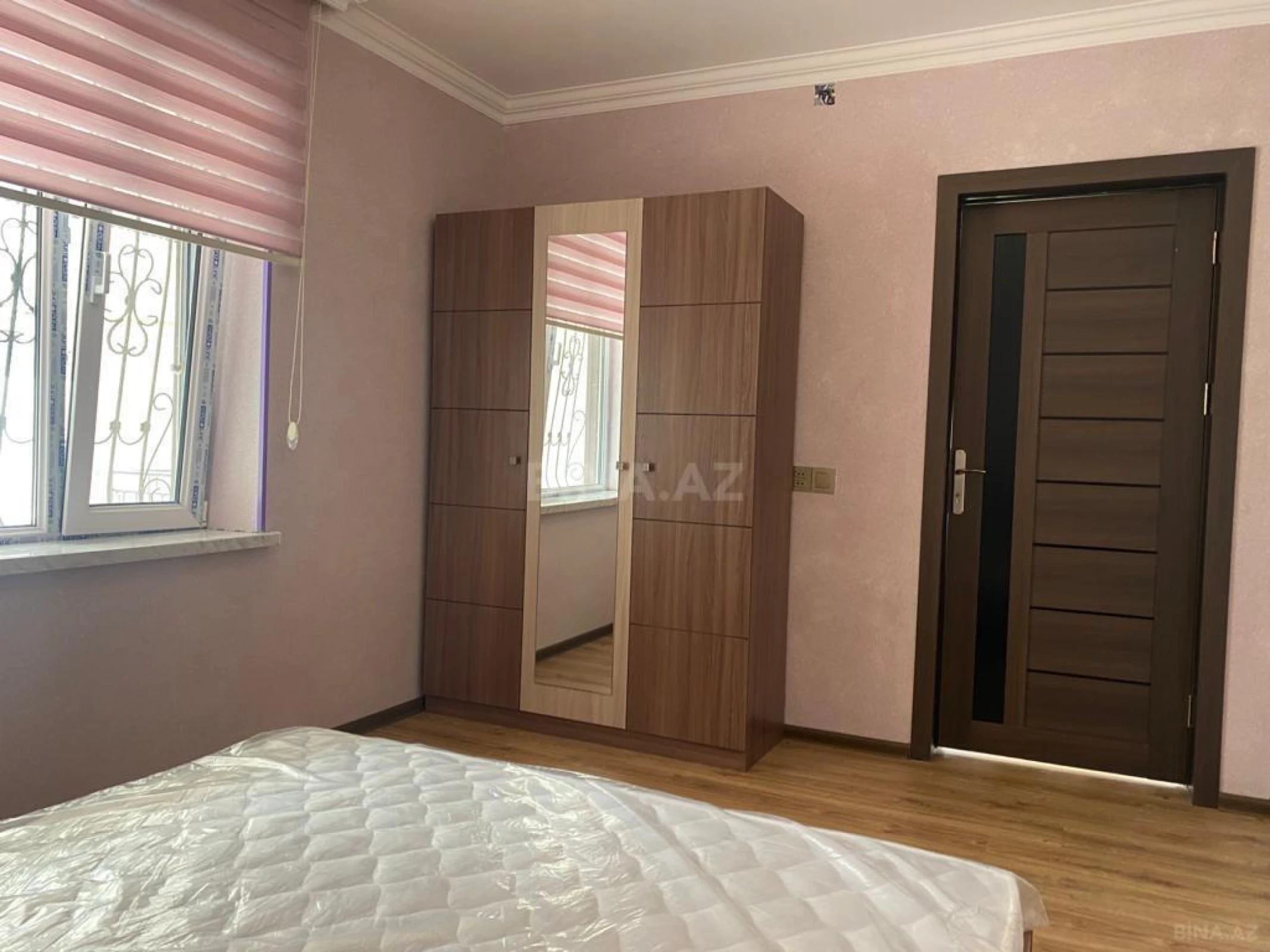 Satılır 4 otaqlı həyət evi 140 m²
