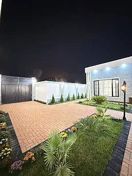 Satılır 5 otaqlı həyət evi 200 m²