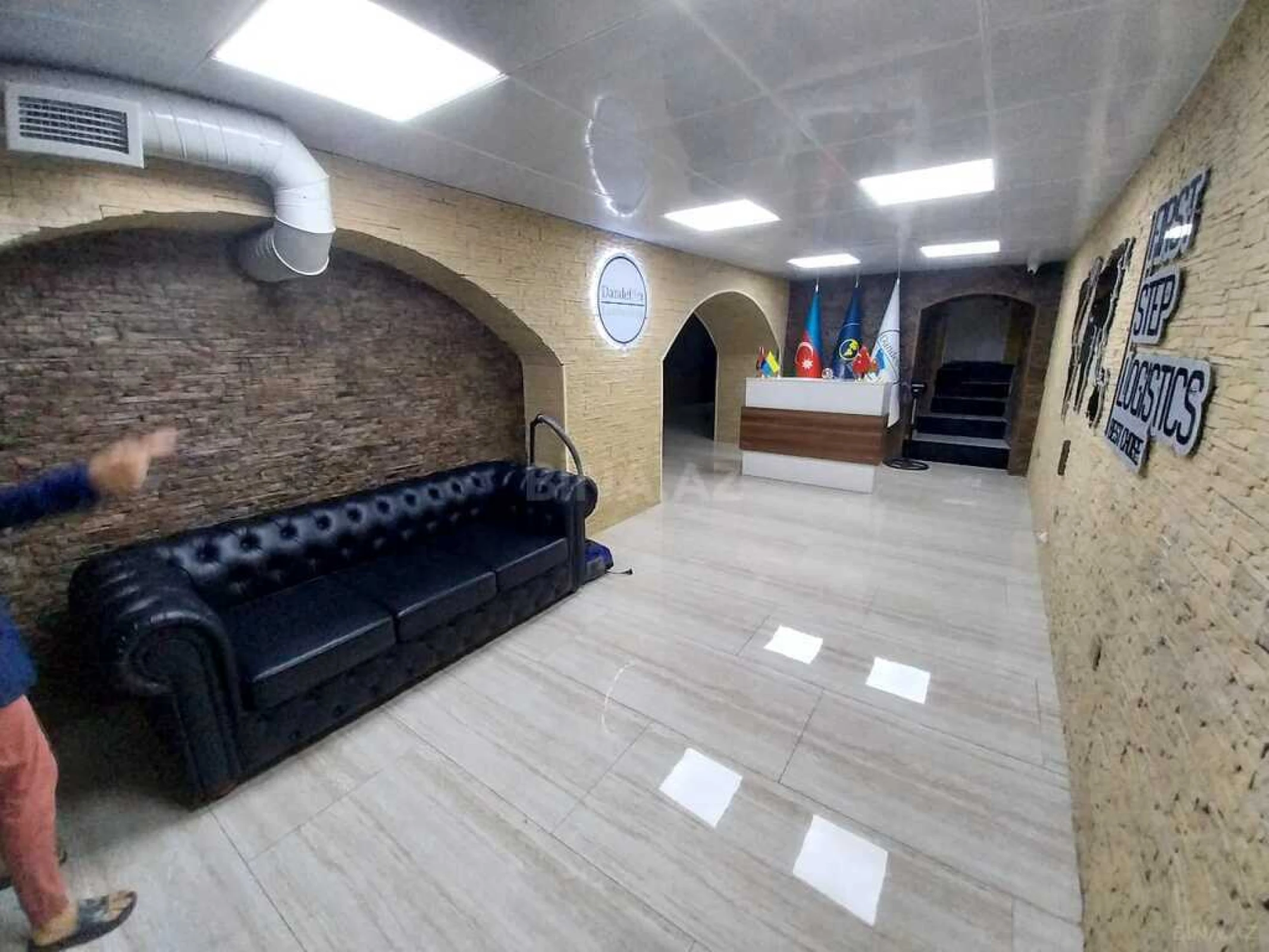 Satılır obyekt 200 m²