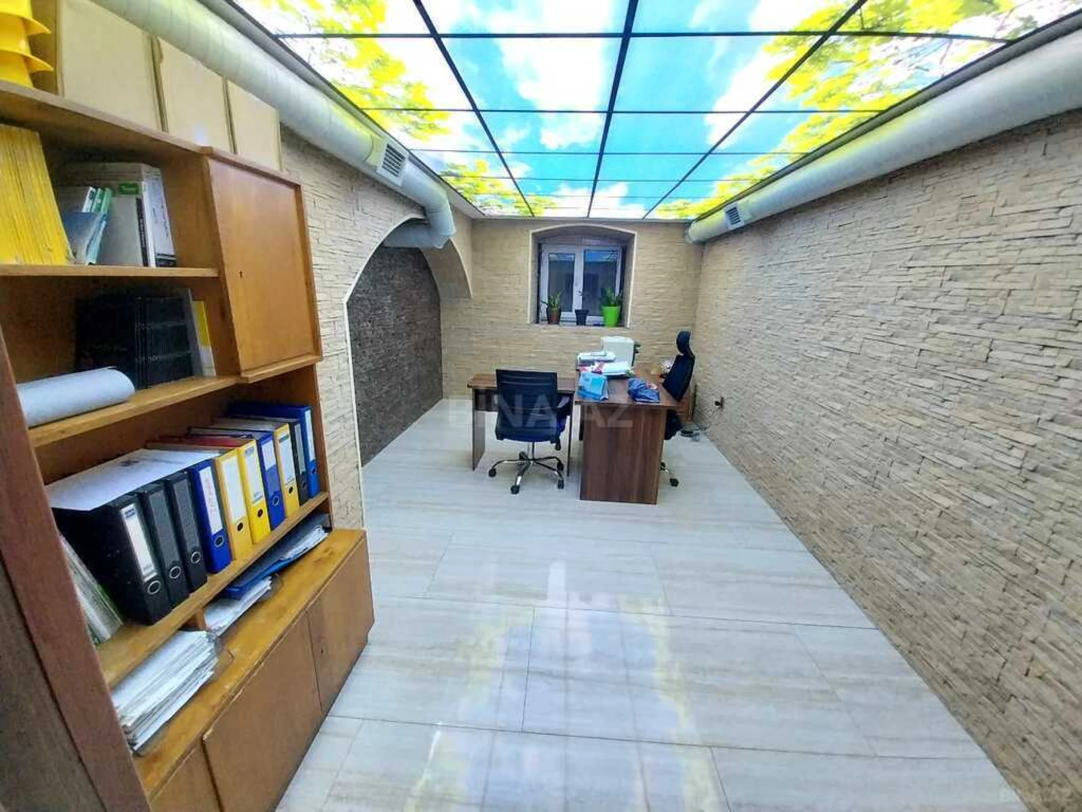 Satılır obyekt 200 m²