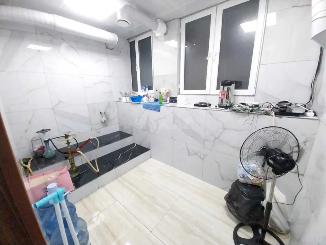 Satılır obyekt 200 m²