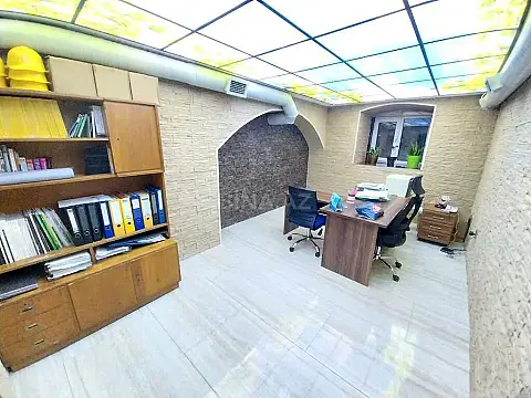 Satılır obyekt 200 m²