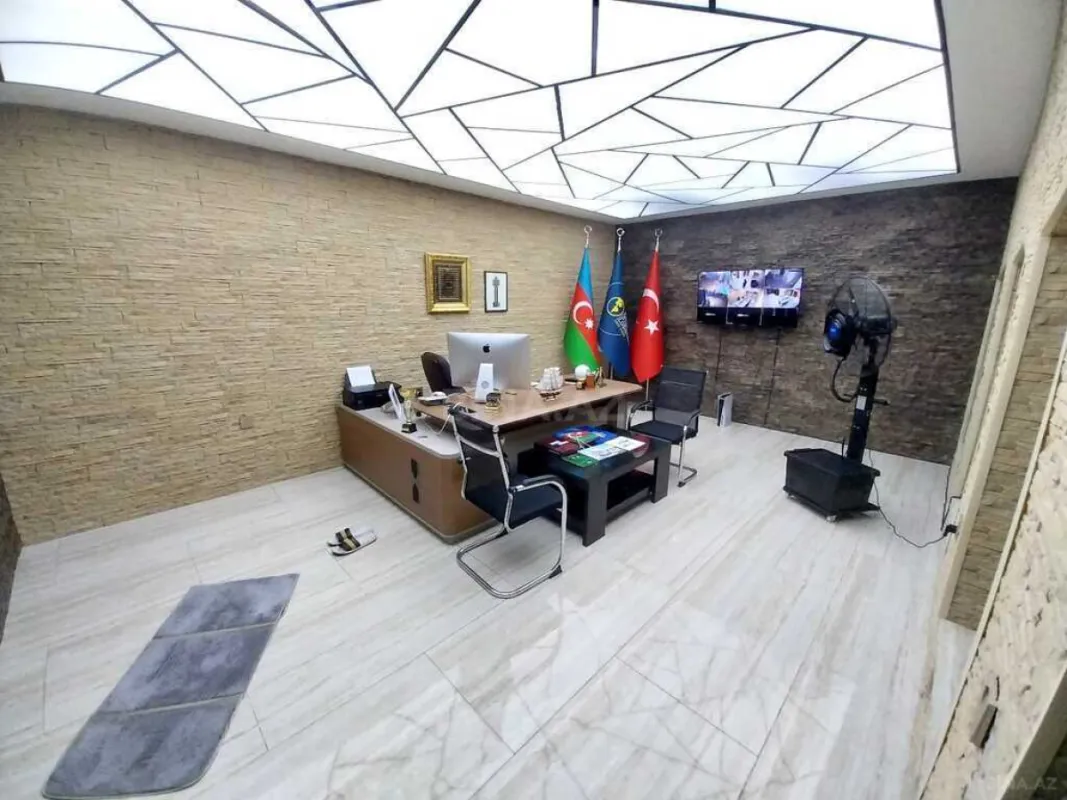 Satılır obyekt 200 m²