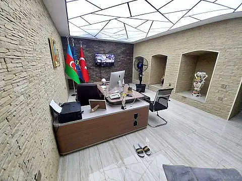 Satılır obyekt 200 m²