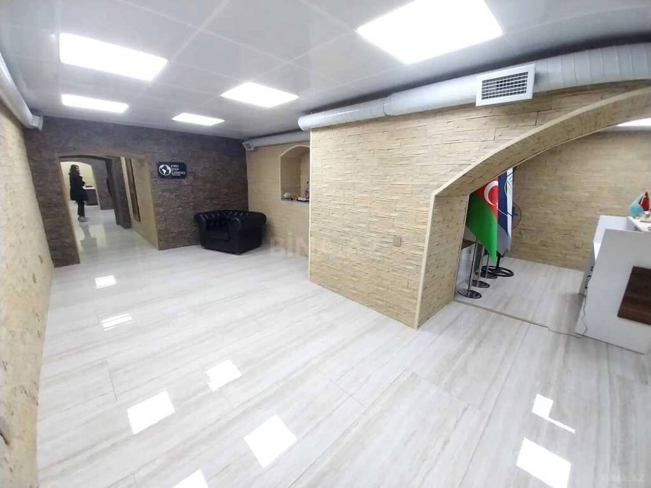 Satılır obyekt 200 m²