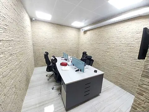 Satılır obyekt 200 m²