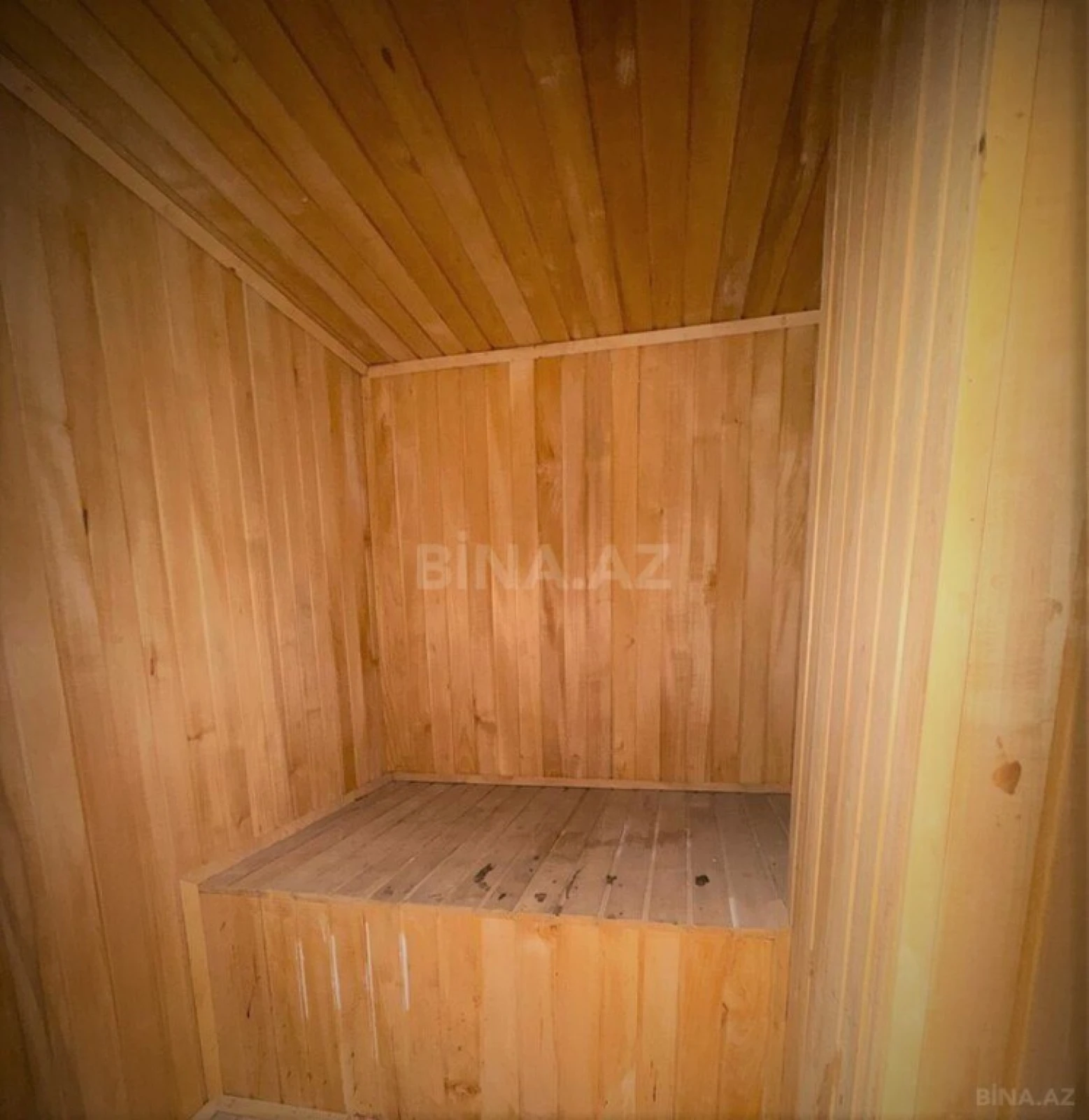 Satılır 8 otaqlı mənzil 464 m²